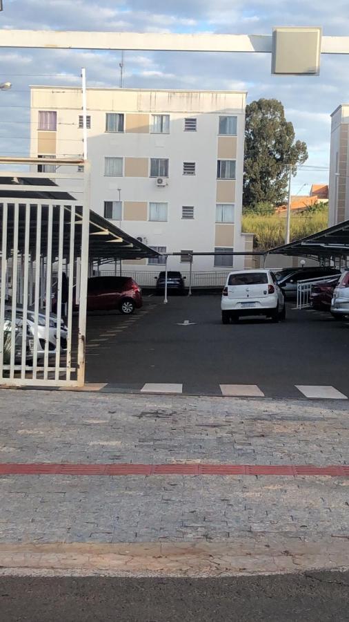 Apartamento Em Londrina Privado Com 2 Quartos De Casal Com Utensilios Garagem E Wifi公寓 外观 照片